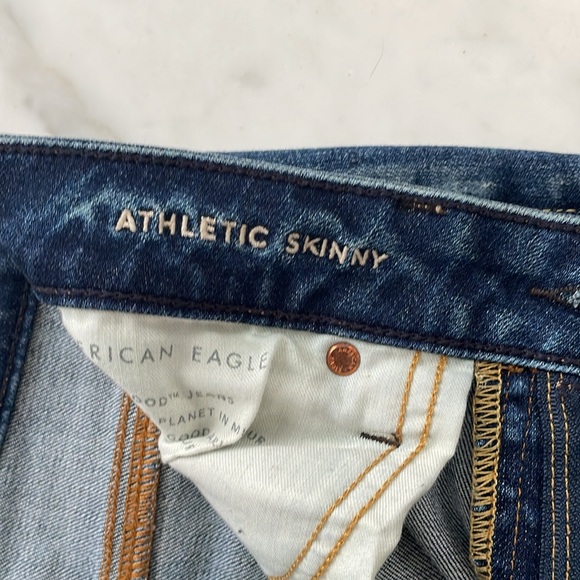 Men’s American Eagle AIRFLEX+ TEMP TECH athletic skinny jeans - Picture 3 of 6